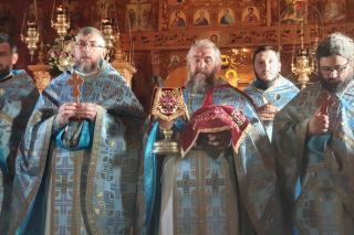 Sărbătoare în biserica satului Mănăstirea Neamţ-Vănători