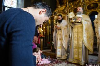 Lumea aceasta e bolnavă și are nevoie de Iubire