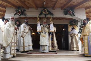 Liturghie arhierească la Mănăstirea Runc
