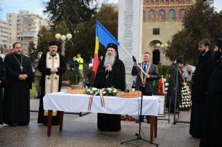 (Video) Sfânta Liturghie și parastas pentru eroii revoluției din decembrie 1989
