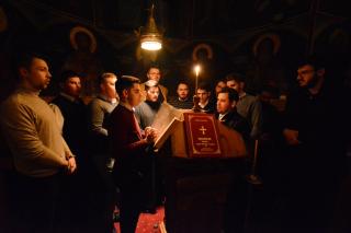 Slujbă de toată noaptea pentru membrii Colegiului „Sfântul Nicolae”