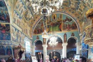 IPS Ioachim a slujit la Mănăstirea Varatic