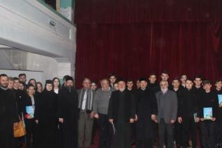 Sfinții Trei Ierarhi, sărbătoriți la Liceul Teologic „Episcop Melchisedec” din Roman