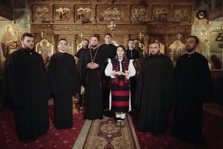 (Video) Troiță de arhierei – Iulia Ioana Vlad și Grupul Psaltic Theologos