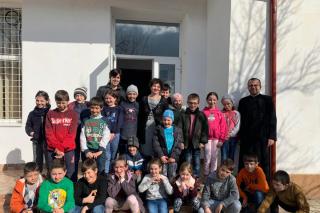 Recunoştinţă faţă de profesorii voluntari din Parohia Cernu