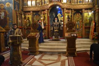 Liturghie arhierească şi Parastas la catedrala din Huşi