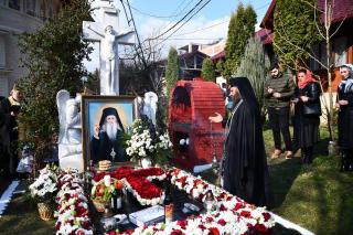 Parastas pentru arhimandritul Zenovie Ghidescu, la Mănăstirea Nechit