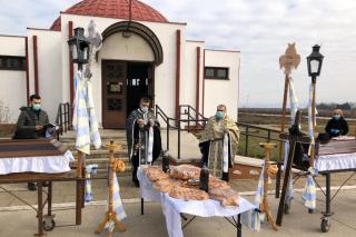 Faptă de milostenie pouă persoane decedate la Bacău