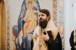 A simți prezența ca lipsă sau trăind cu dorul Mirelui