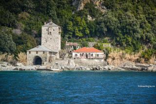 Sfânta Chinotită a decis interzicerea intrării pelerinilor în Sfântul Munte Athos