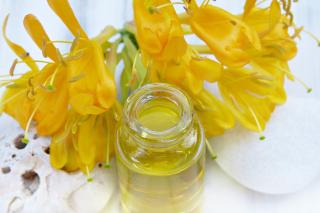 Beneficiile uleiului de jojoba pentru piele și păr
