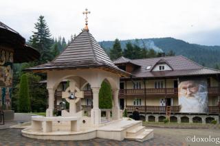 (Video) Părintele Iustin întotdeauna trăia suferința oamenilor și devenea deodată neliniștit
