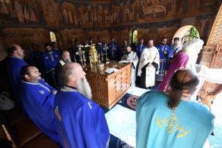 Rugăciuni arhiereşti la Mănăstirea Hadâmbu