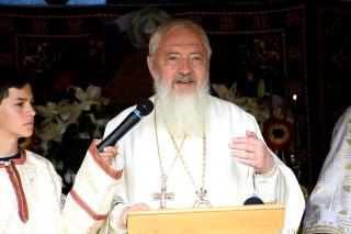 (Video) Duhul Sfânt, pogorându-se peste lume, revarsă nenumărate daruri - IPS Andrei