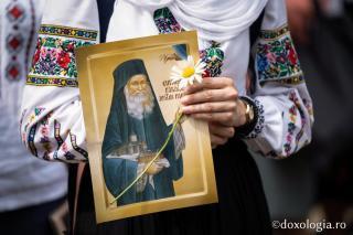 Parastas de șapte ani pentru părintele Iustin Pârvu: „Câți dintre noi încercăm să ne asumăm și duhul celui pe care îl cinstim?”