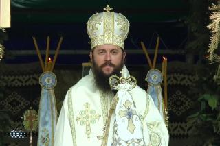 (Video) „Credeți-L pe Dumnezeu care dragoste este și care dragoste vrea să fie în lume” – PS Damaschin