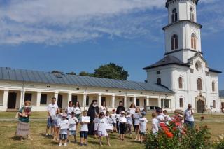 Program educativ-recreativ la Centrul de Zi al Fundației „Episcop Melchisedec”