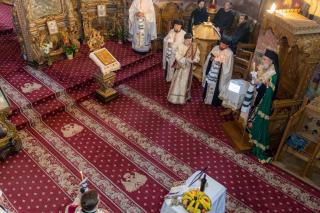 Patriarhii Iustin și Teoctist, comemorați la Roman