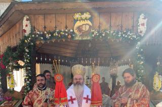 Episcopul Hușilor a slujit la hramul Mănăstirii Secu