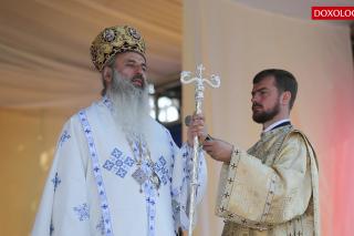 (Video) „Noi oamenii suntem chemați de Dumnezeu să alegem din ce lume facem parte” – IPS Teofan