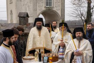 Arhimandritul Serafim Huzdup, pomenit la Mănăstirea Runc