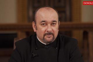 (Video) Despre mânia mai-marelui sinagogii și vindecarea femeii gârbove – Explicații la Evanghelia Duminicii a 27-a după Rusalii