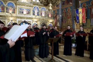 (Video) Corul Psaltic „Sfântul Ioan Damaschin” – Sculați, fete și feciori