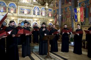 (Video) Corul Psaltic „Sfântul Ioan Damaschin” – Colindăm, colindători