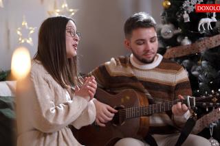 (Video) Colindătorii – Georgiana Nistor și Florin Prisacariu