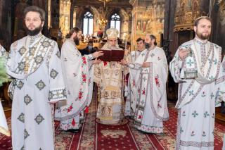 Liturghie arhierească la Catedrala Arhiepiscopală din Roman