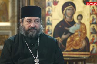 (Video) În mijlocul Iașilor, Dumnezeu a rânduit altar de rugăciune – interviu cu părintele Nichifor Horia
