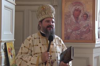 (Video) „De ce oare îi iubim pe Sfinții Trei Ierarhi Vasile, Grigorie și Ioan?” – Preasfințitul Macarie