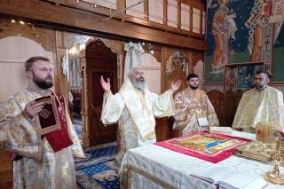 Liturghie arhierească în Biserica „Acoperământul Maicii Domnului” - Donduşeni