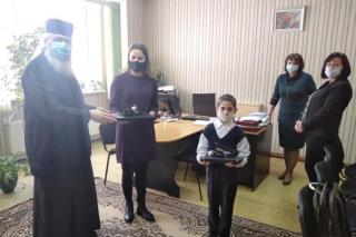 Laptopuri pentru 14 liceeni din Bălţi