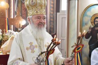 (Video) Mitropolitul Andrei: „Mândrie și smerenie” – Predică la Duminica a 33-a după Rusalii
