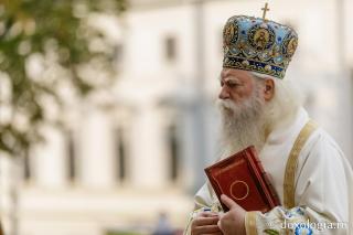 „Iisus mergea înaintea lor” - Predica Înaltpreasfințitului Părinte Calinic la Duminica a cincea din Post