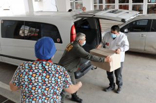 Voluntarii Catedralei Naționale ajută Institutul Oncologic București cu 1.000 de halate