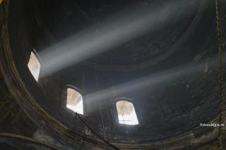 Numai în Lumină vedem praful așezat pe suflet