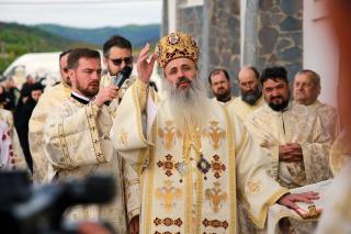 Biserica „Sfântul Ierarh Nicolae” din Agapia, resfințită de Părintele Mitropolit Teofan