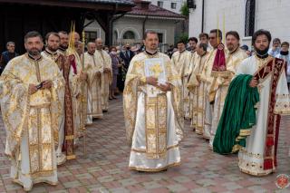 Liturghie arhierească în Parohia „Buna Vestire” din Bacău