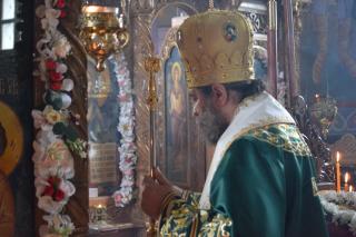 Slujire arhierească la Parohia „Sfânta Treime” din Smârdan