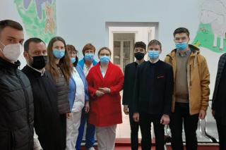 Daruri pentru copiii din Secția de Pediatrie a Spitalului Municipal Roman
