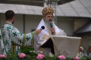 (Video) „Prin participarea noastră la Sfânta Liturghie în duh și în adevăr, suntem prezenți la Înălțarea Domnului la cer” – IPS Teofan