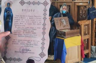 Un veşmânt al Sfintei Parascheva, dăruit Parohiei Văsâiești