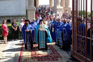 PS Antonie a slujit Taina Sfântului Maslu la Mănăstirea Hadâmbu