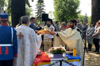PS Părinte Nichifor a sfințit un monument închinat lui Mihail Kogălniceanu în cel mai mare cimitir ieșean