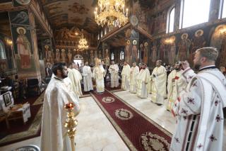 Slujire arhierească la hramul Bisericii „Binecredinciosul Voievod Ştefan cel Mare şi Sfânt” din Iaşi