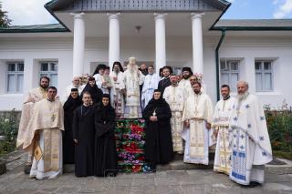 Slujire arhierească la Mănăstirea Slatina – Suceava, la Marele Praznic al Schimbării la Față a Domnului