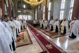Sfântul Ierarh Alexandru al Constantinopolului prăznuit într-o parohie ieșeană