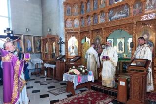 Liturghie arhierească la Biserica „Înălţarea Domnului” - Floreşti